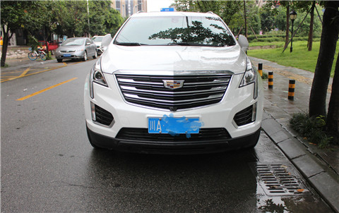 凱迪拉克XT5車(chē)燈改裝格界LED雙光透鏡